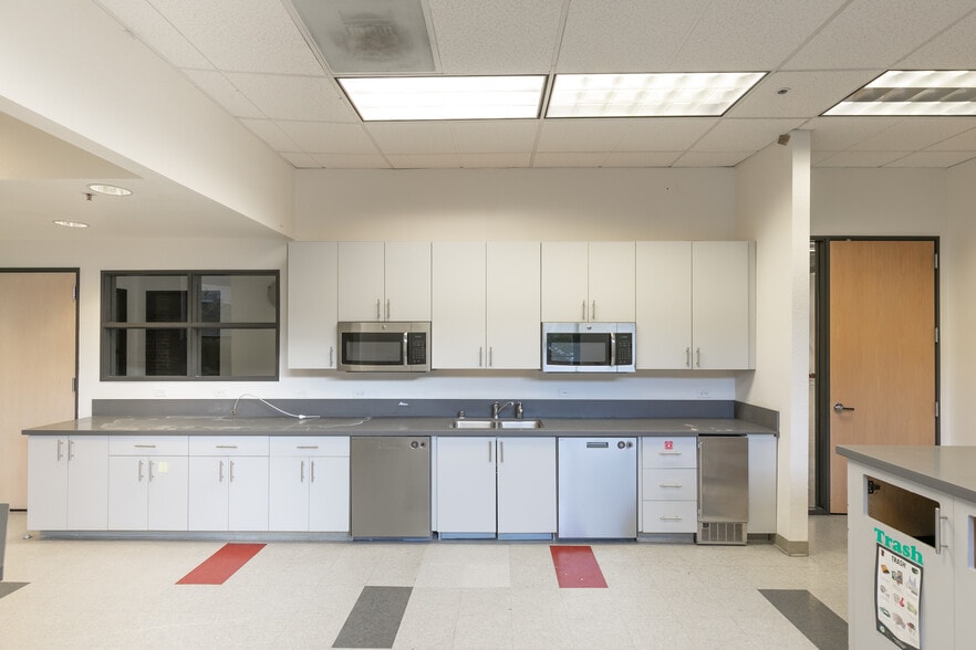 5903-5909 Christie Ave, Emeryville, CA à louer - Photo intérieure – Image 2 sur 9