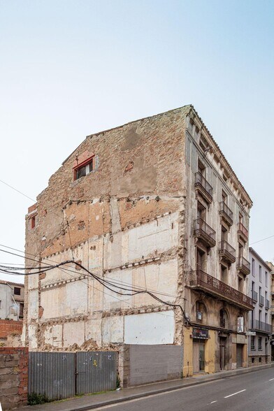 Immeuble residentiel dans Igualada, Barcelona à vendre - Photo de l’immeuble – Image 1 sur 40