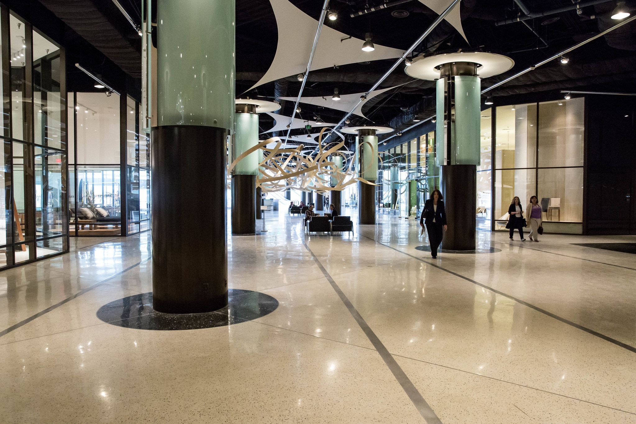 8687 Melrose Ave, West Hollywood, CA à louer Photo intérieure– Image 1 sur 1