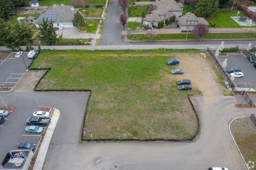 311 NE 192nd Ave, Vancouver, WA à vendre - Photo de l’immeuble – Image 2 sur 3