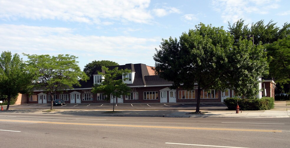 3350-3370 W Devon Ave, Lincolnwood, IL à louer - Photo principale – Image 1 sur 8