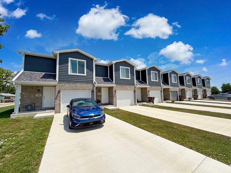 91 E Adams St, Manteno, IL à vendre - Photo de l’immeuble – Image 2 sur 15