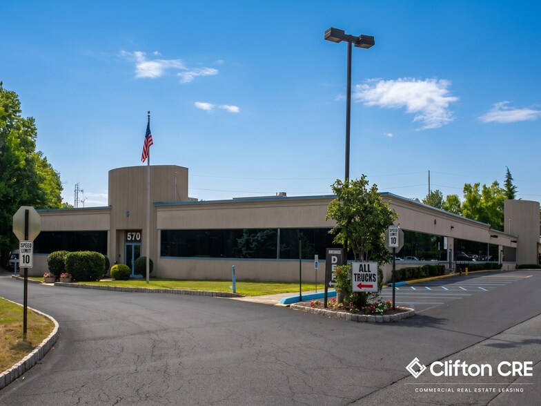 570 South Ave E, Cranford, NJ à louer - Photo de l’immeuble – Image 1 sur 9