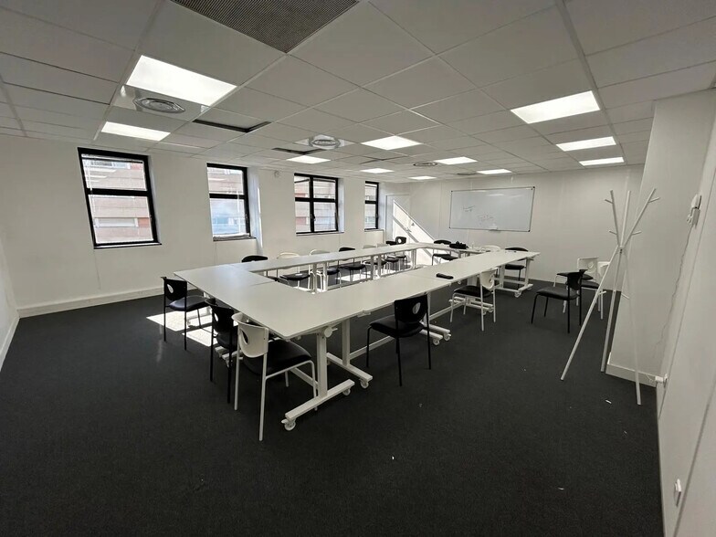 Bureau dans Marseille à vendre - Photo intérieure – Image 2 sur 10