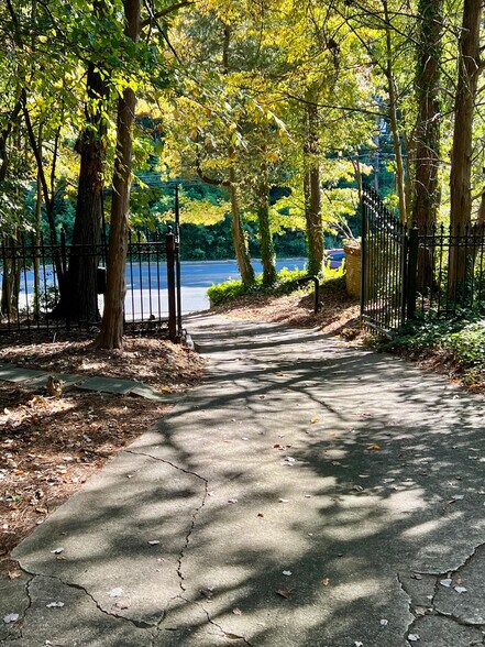 7600 Park Rd, Charlotte, NC à vendre - Photo de l’immeuble – Image 3 sur 6