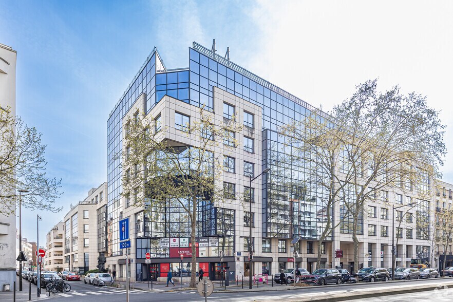 Bureau dans Boulogne-Billancourt à vendre - Photo principale – Image 1 sur 7