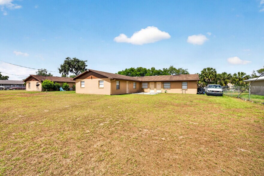 3210 W Willow Dr, Mulberry, FL à vendre - Photo de l’immeuble – Image 2 sur 8