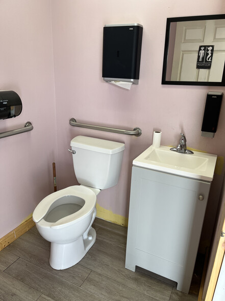 5 N Farwell St, Verndale, MN à louer - Photo de l’immeuble – Image 2 sur 16