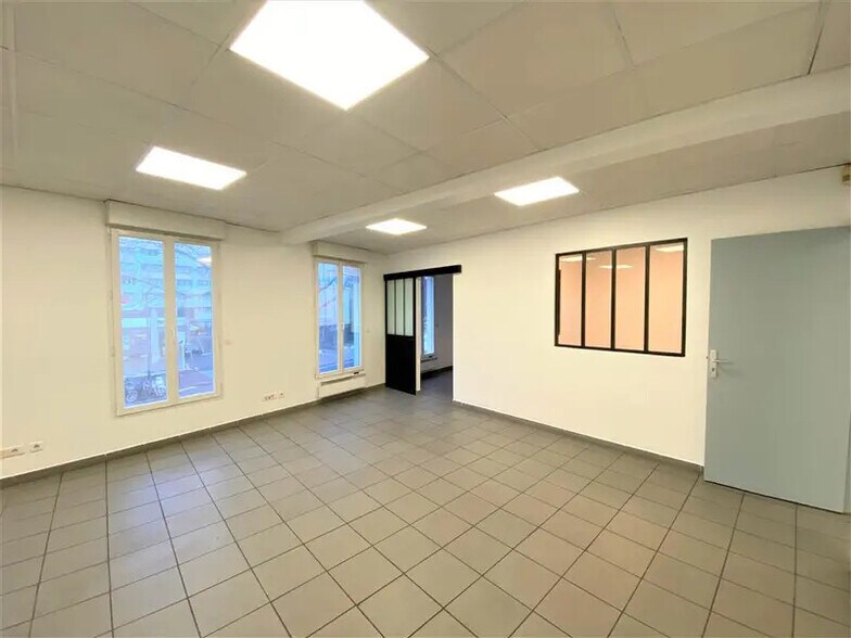 Bureau dans Clichy à louer - Photo intérieure – Image 2 sur 5
