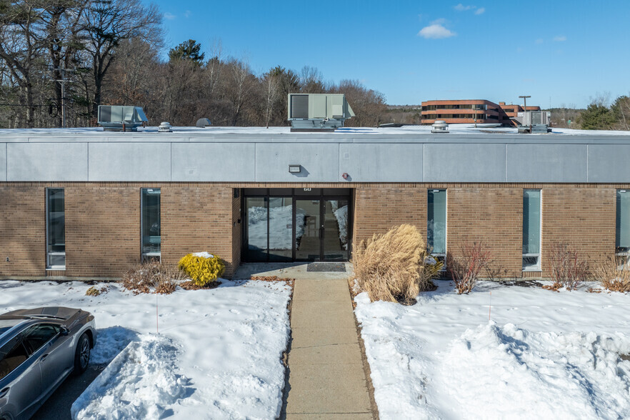 60 Brooks Dr, Braintree, MA à vendre - Photo de l’immeuble – Image 3 sur 4