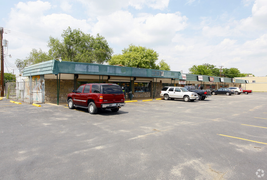 1307-1407 Castroville Rd, San Antonio, TX à louer - Photo principale – Image 1 sur 3