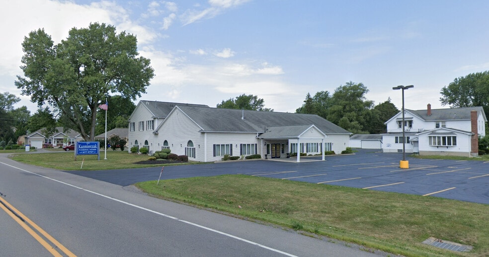 3640 Clinton St, Buffalo, NY à vendre - Photo principale – Image 1 sur 42