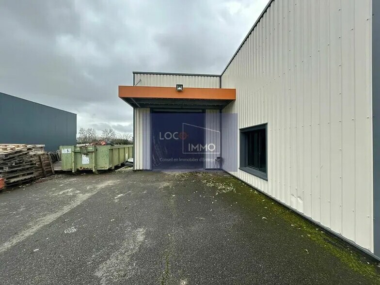 Local d'activités dans Sainte-Bazeille à vendre - Photo de l’immeuble – Image 3 sur 14