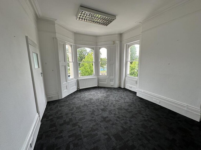 169 Preston Rd, Brighton à louer - Photo de l’immeuble – Image 3 sur 16
