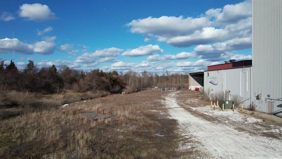 407 Brayton Point Rd, Somerset, MA à vendre - Vidéo sur l’annonce professionnelle – Image 2 sur 6
