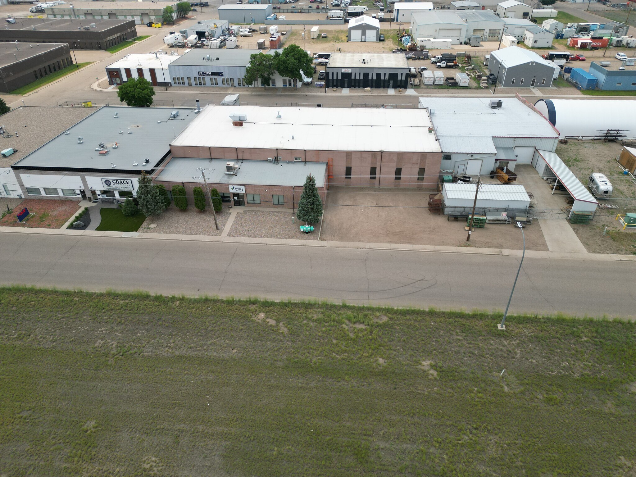 1954 10 Av NW, Medicine Hat, AB à vendre Photo de l’immeuble– Image 1 sur 63