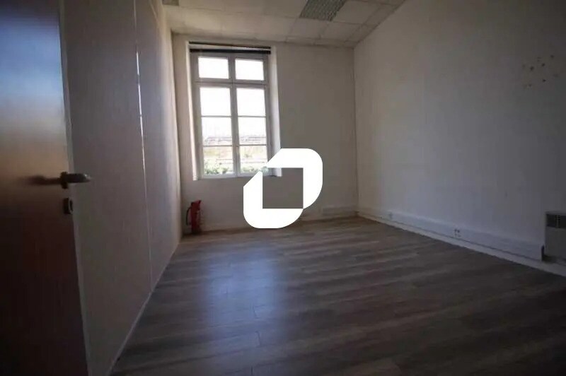 Local commercial dans Corbeil-Essonnes à vendre - Photo de l’immeuble – Image 2 sur 3