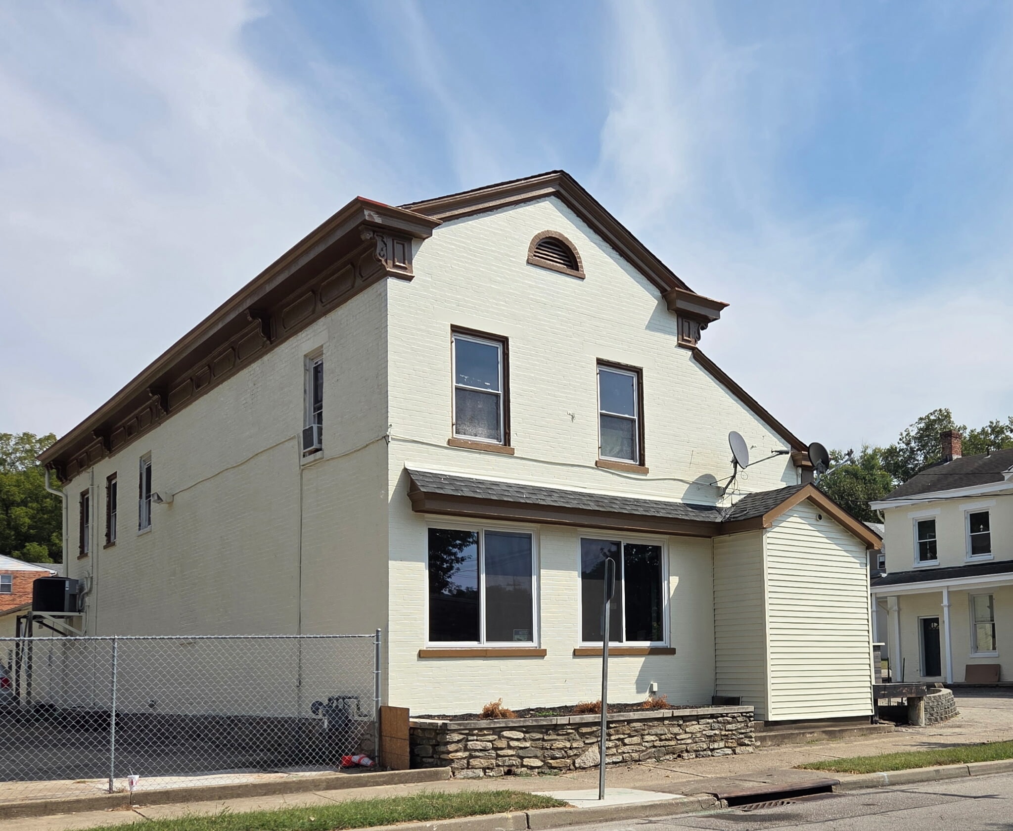 6344 Gracely Dr, Cincinnati, OH à vendre Photo principale– Image 1 sur 11