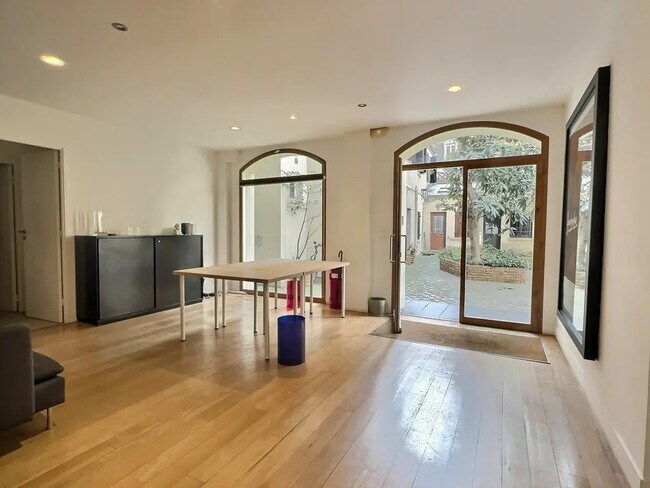 Plus de détails pour 18 Rue Brunel, Paris - Bureau à louer