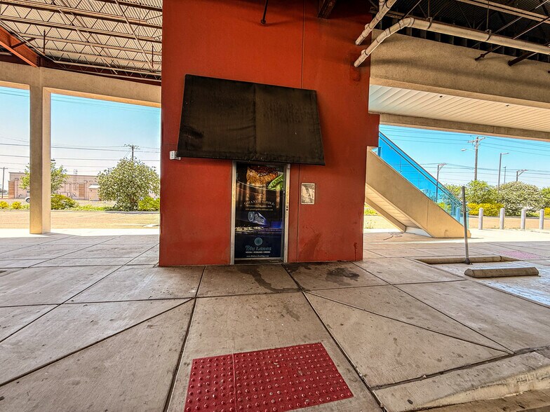5112 W Expressway 83, McAllen, TX à vendre - Photo de l’immeuble – Image 2 sur 26