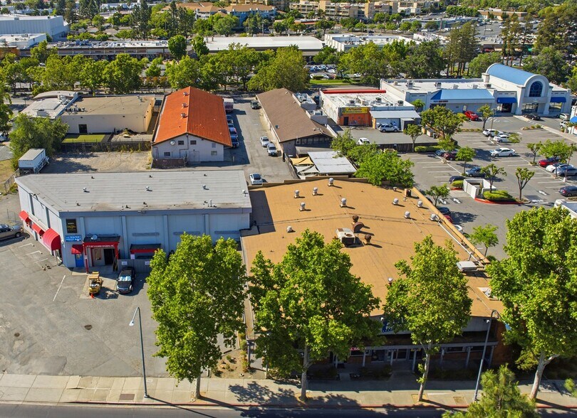1741 Clayton Rd, Concord, CA à vendre - Photo de l’immeuble – Image 1 sur 4