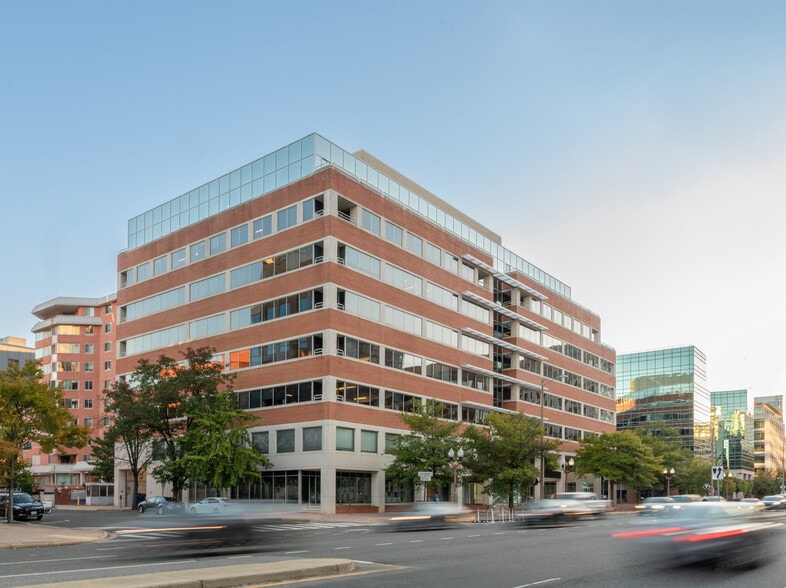 4401 N Fairfax Dr, Arlington, VA à louer - Photo principale – Image 1 sur 12