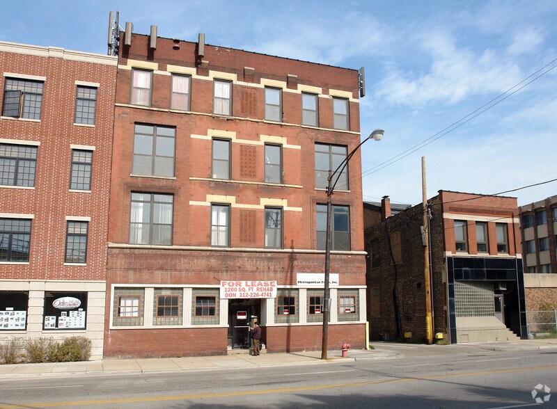660 W Grand Ave, Chicago, IL à louer - Photo de l’immeuble – Image 3 sur 7