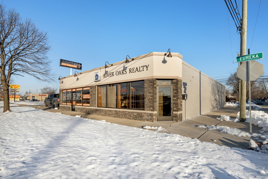 14024 Eureka Rd, Southgate, MI à louer - Photo de l’immeuble – Image 2 sur 3