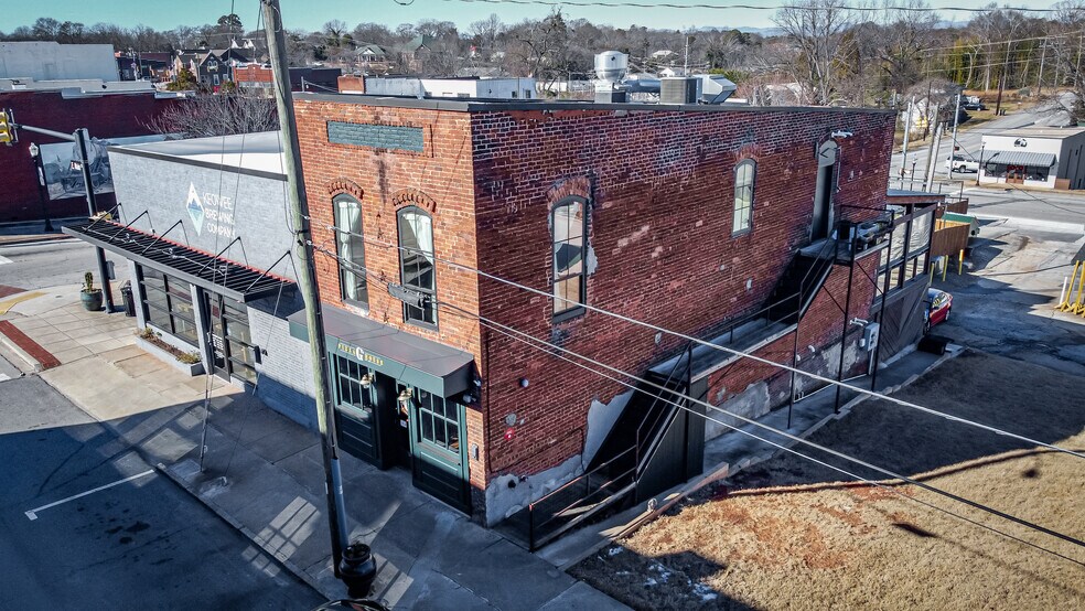 403 E Main St, Seneca, SC à vendre - Photo de l’immeuble – Image 2 sur 35