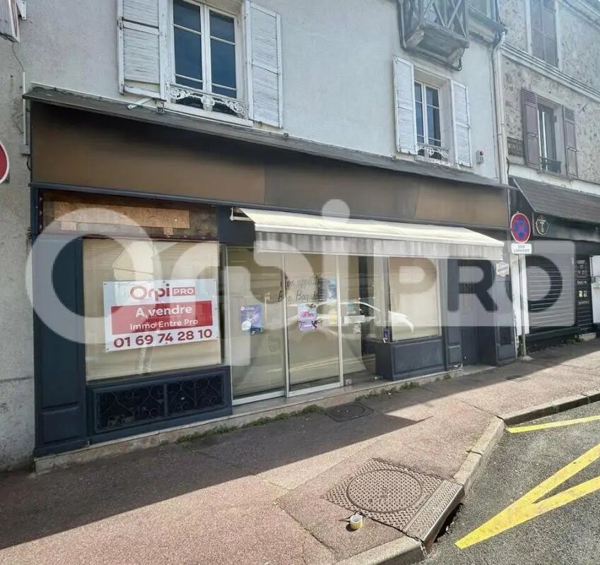 Local commercial dans Brétigny-sur-Orge à vendre Photo de l’immeuble– Image 1 sur 9