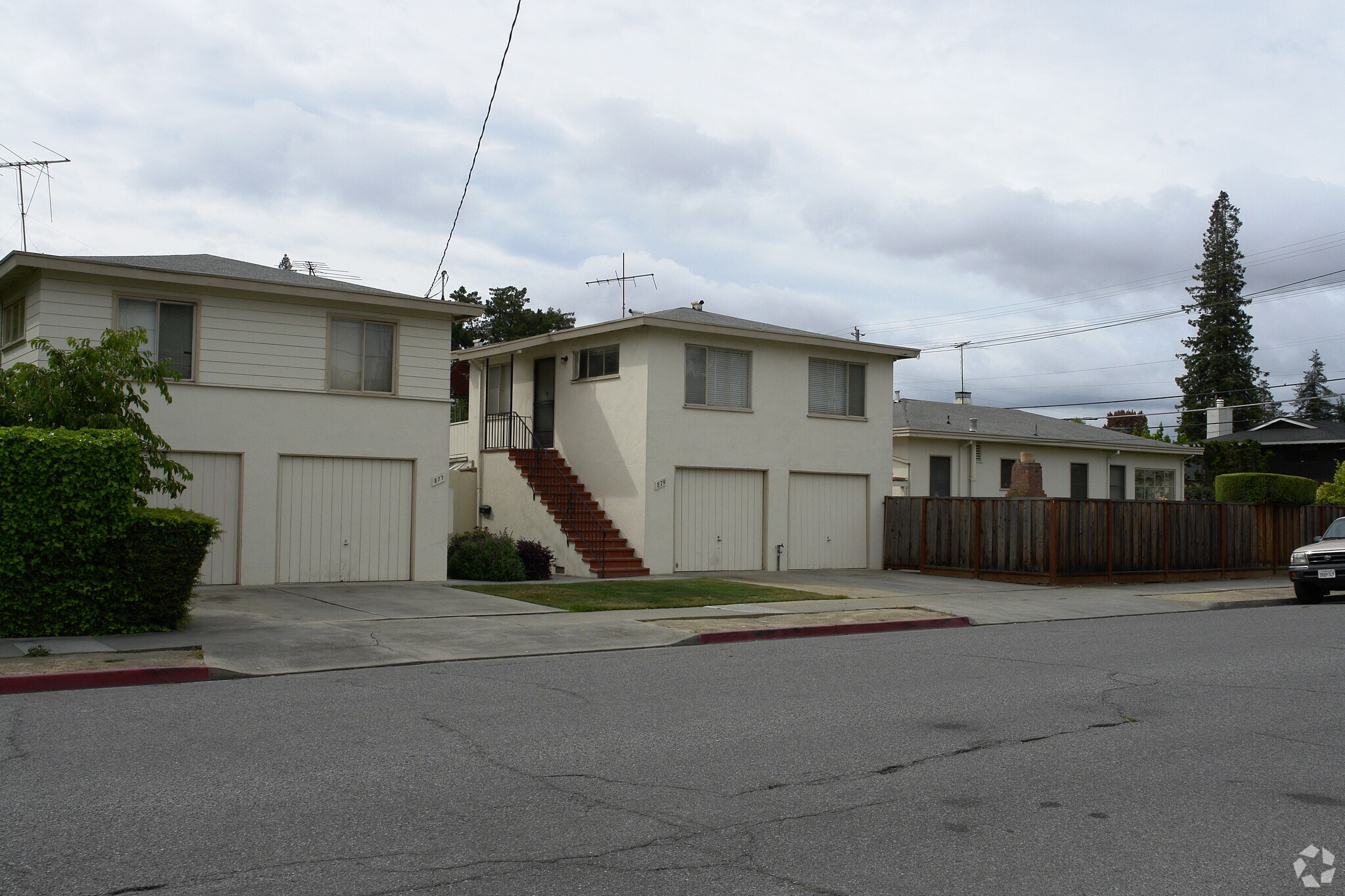 830 University Dr, Menlo Park, CA à vendre Photo principale– Image 1 sur 3