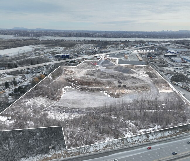 1395 Mnt Masson, Laval, QC à vendre - Photo principale – Image 1 sur 4