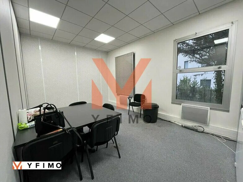 Bureau dans SAINT-GERMAIN-EN-LAYE à louer - Photo de l’immeuble – Image 3 sur 4