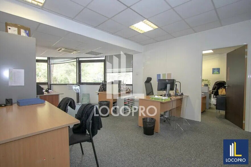 Bureau dans Aix-en-Provence à louer - Photo de l’immeuble – Image 3 sur 14