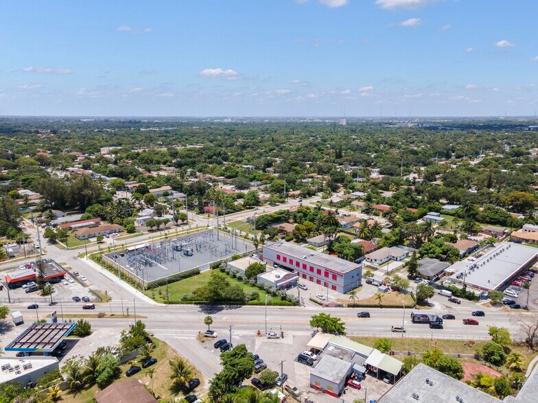 14444 W Dixie Hwy, Miami, FL à vendre - Photo de l’immeuble – Image 3 sur 12