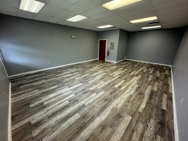 8800 49th St N, Pinellas Park, FL à louer - Photo de l’immeuble – Image 3 sur 13