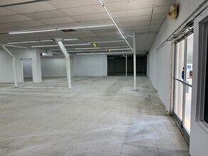 1601 E Sample Rd, Pompano Beach, FL à louer Photo intérieure– Image 2 sur 8