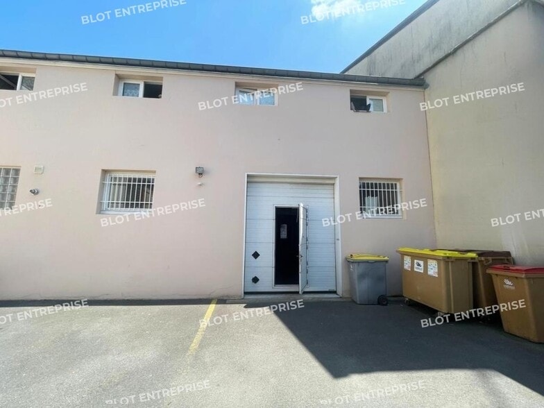Bureau dans Lamballe à louer - Photo de l’immeuble – Image 3 sur 4