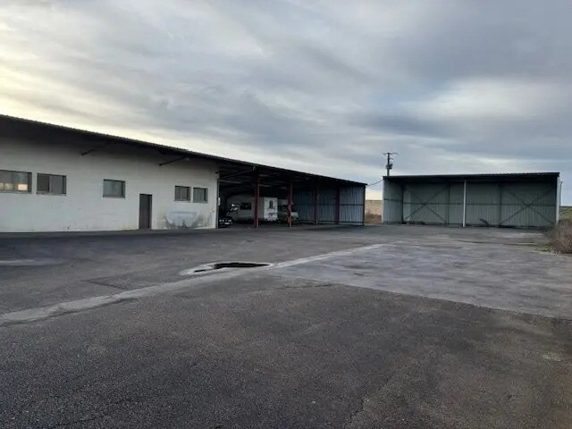 Local d'activités dans Saulon-la-Chapelle à vendre - Photo de l’immeuble – Image 3 sur 7