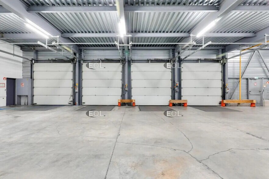 Industriel/Logistique dans Villeparisis à louer - Photo de l’immeuble – Image 3 sur 16