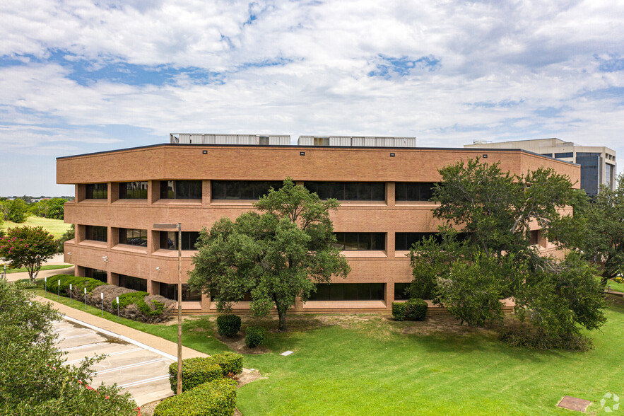 1400 Corporate Dr, Irving, TX à louer - Photo de l’immeuble – Image 3 sur 10