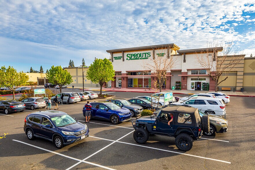 855-905 E Bidwell St, Folsom, CA à louer - Photo de l’immeuble – Image 2 sur 11