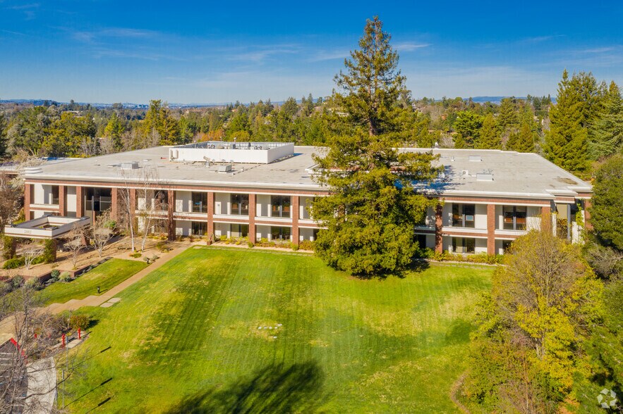 2882 Sand Hill Rd, Menlo Park, CA à louer - Photo de l’immeuble – Image 2 sur 5