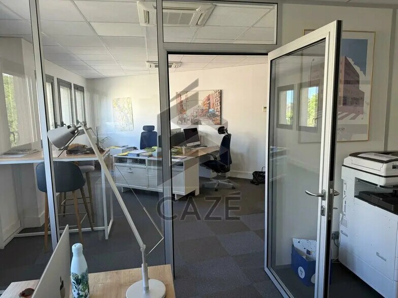 Bureau dans Bordeaux à louer - Photo de l’immeuble – Image 2 sur 6