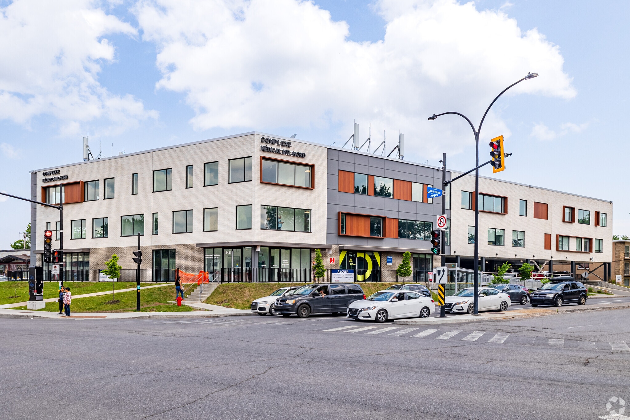 12421 Boul Lacordaire Montréal N, Montreal-Nord, QC à vendre Photo principale– Image 1 sur 20