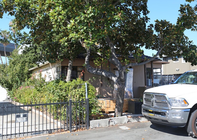 1117 Bont Ln, Walnut Creek, CA à louer - Photo de l’immeuble – Image 3 sur 3