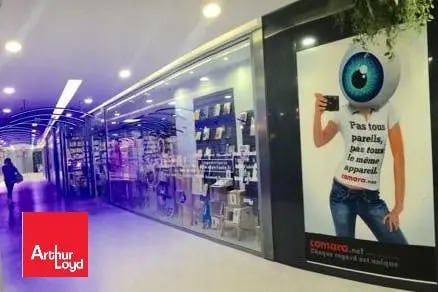 Local commercial dans Chartres à louer Hall d’entrée– Image 1 sur 3