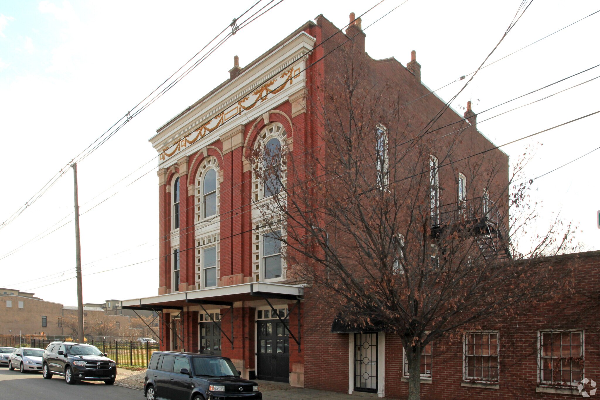 802 E Main St, Louisville, KY à louer Photo principale– Image 1 sur 6