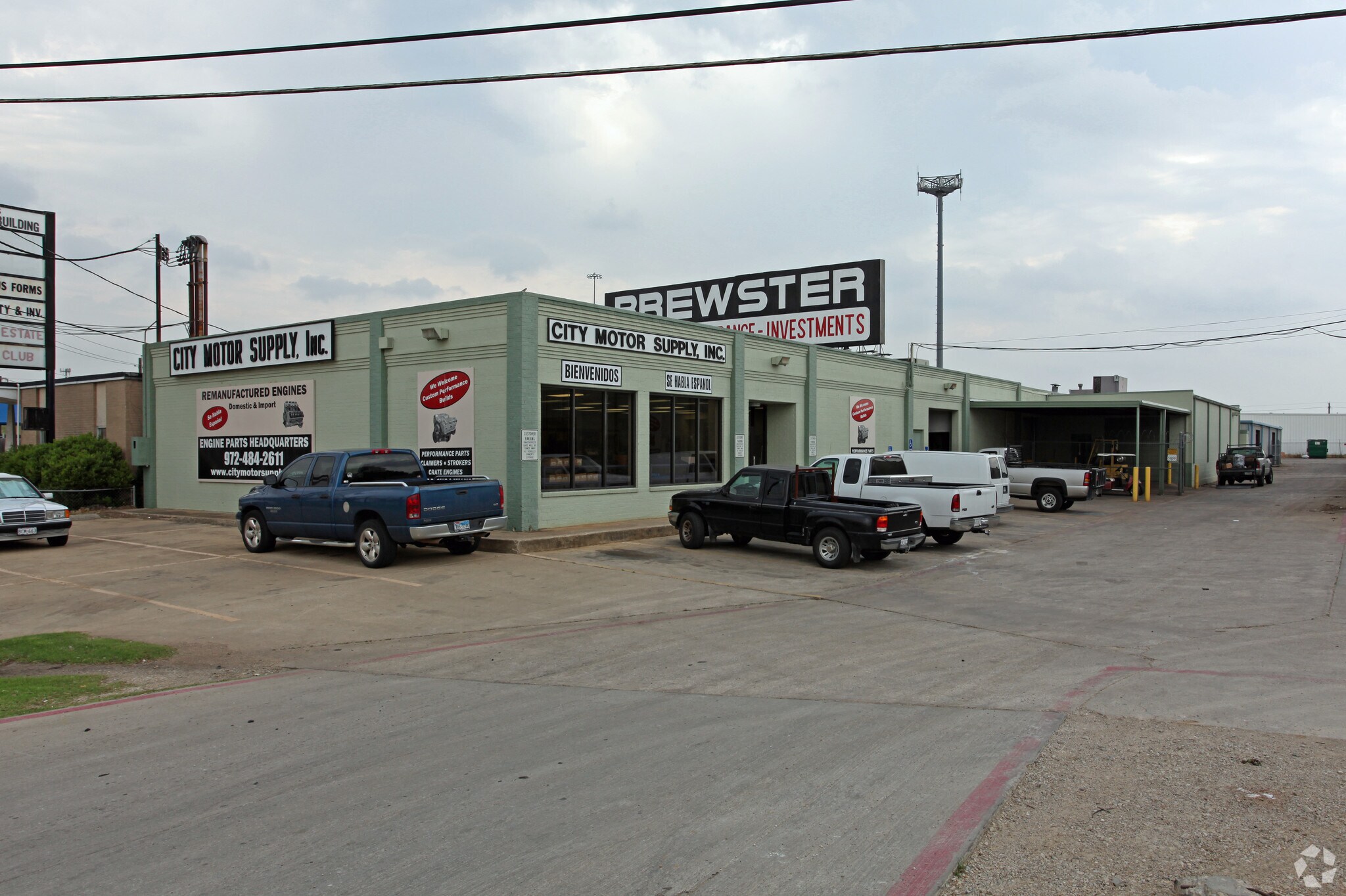 11670 Harry Hines Blvd, Dallas, TX à vendre Photo principale– Image 1 sur 3