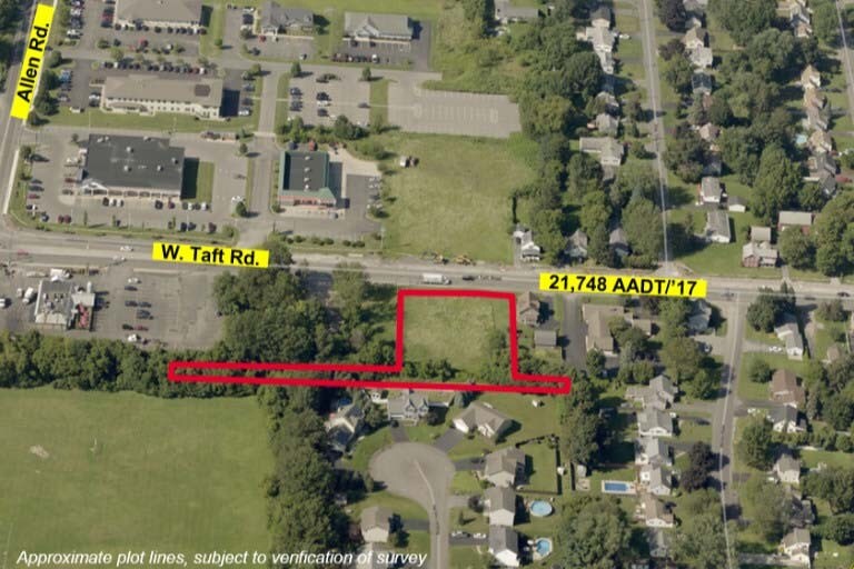 5250 W Taft Rd, North Syracuse, NY à vendre - Photo de l’immeuble – Image 1 sur 2
